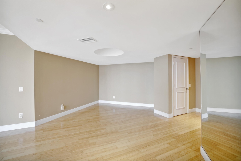 21055 Yacht Club Drive - Photo 13