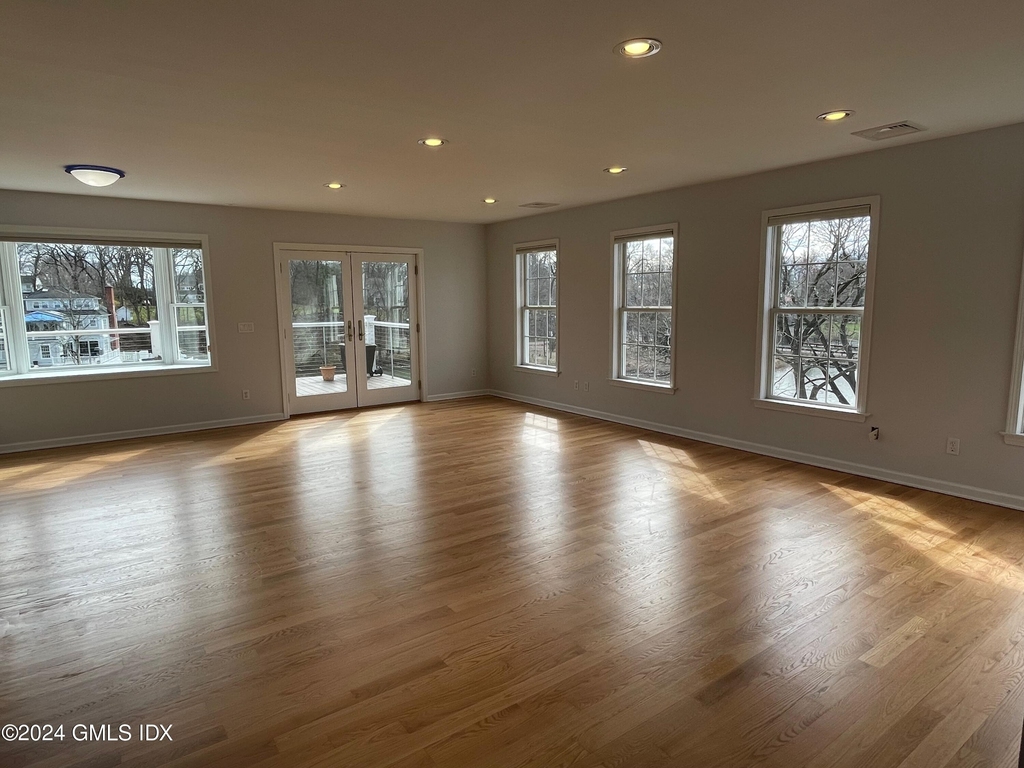 25 Davenport Avenue - Photo 2