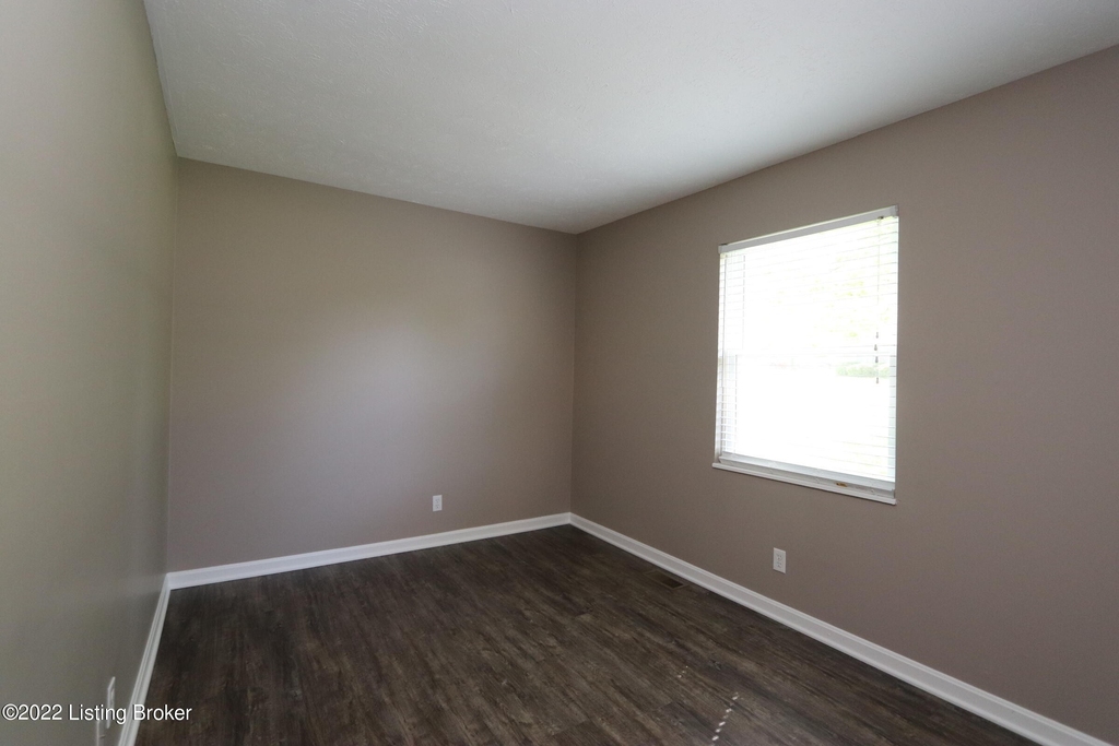 6810 Village Green Blvd - Photo 22