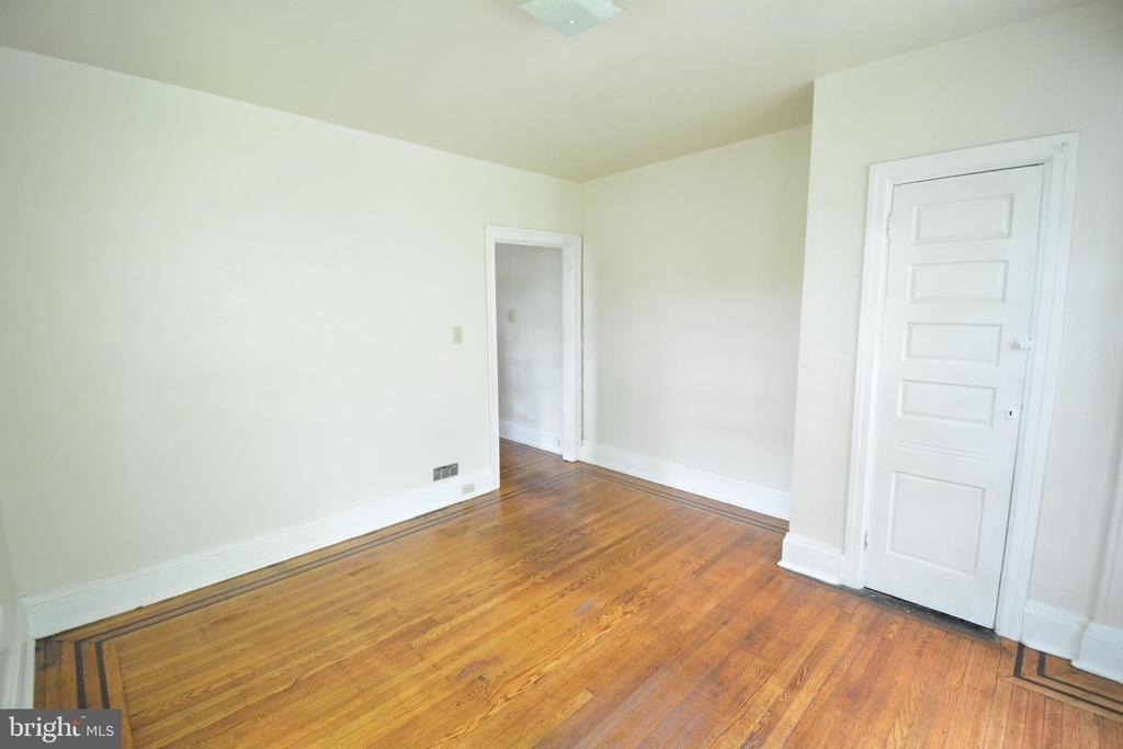 5211 Greene St - Photo 3