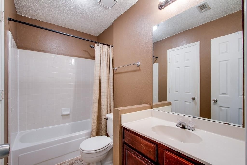 2104 Regency Drive - Photo 26