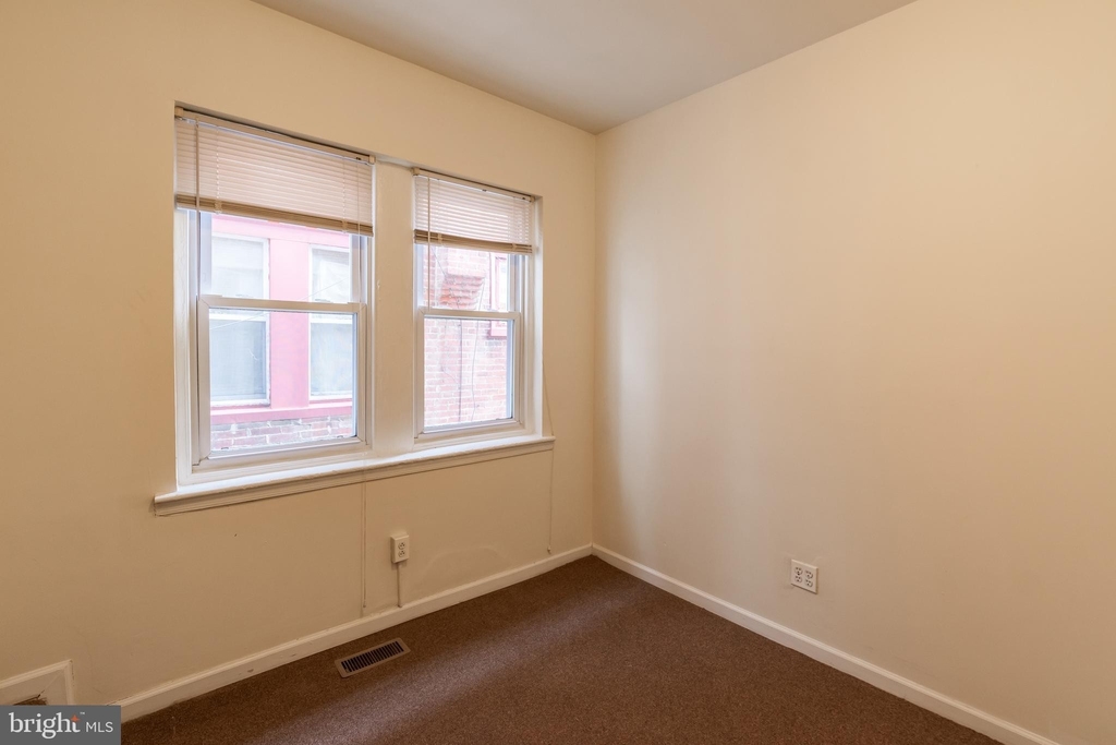 5012 Walnut Street - Photo 9