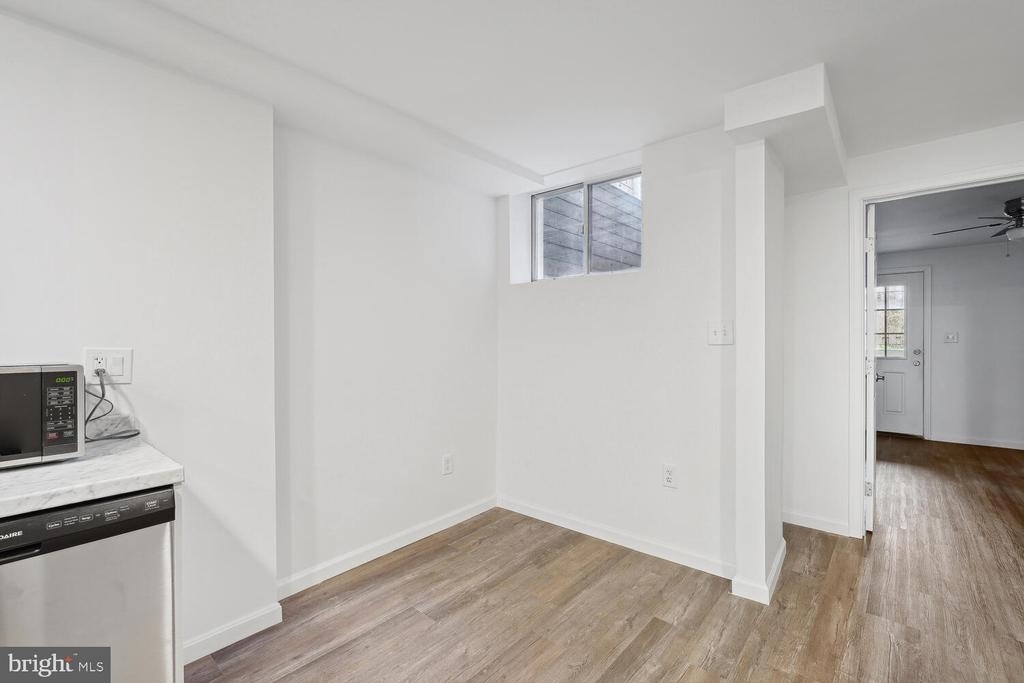 223 R St Nw - Photo 8