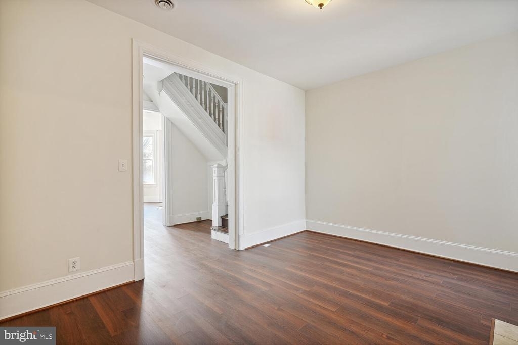 223 R St Nw - Photo 5