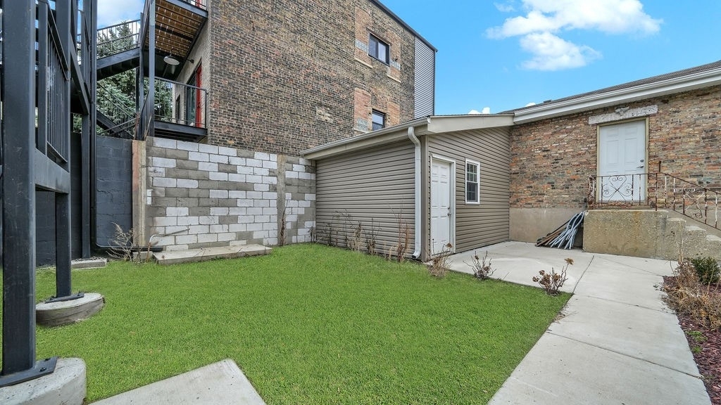 2704 W 24th Place - Photo 12