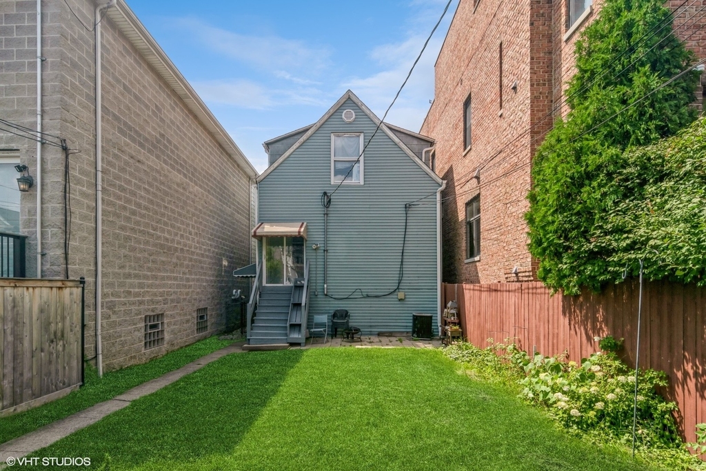 3455 N Leavitt Street - Photo 14