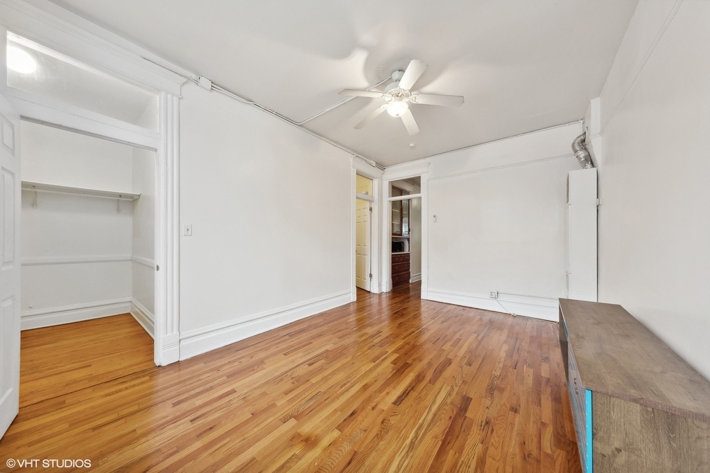 2042 W Cullerton Street - Photo 1