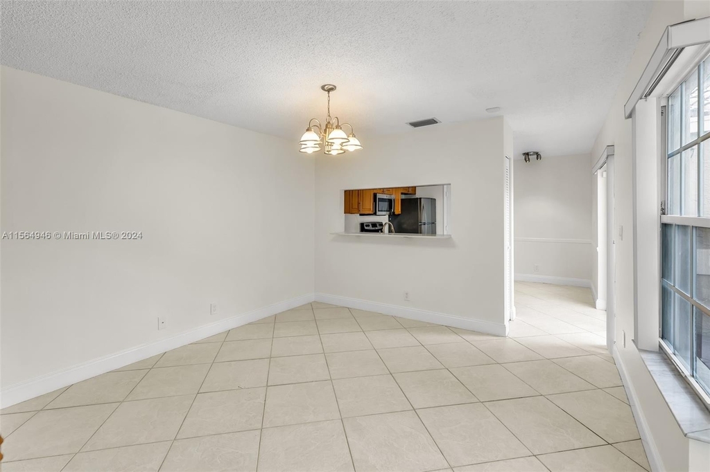 11163 Chandler Dr - Photo 10