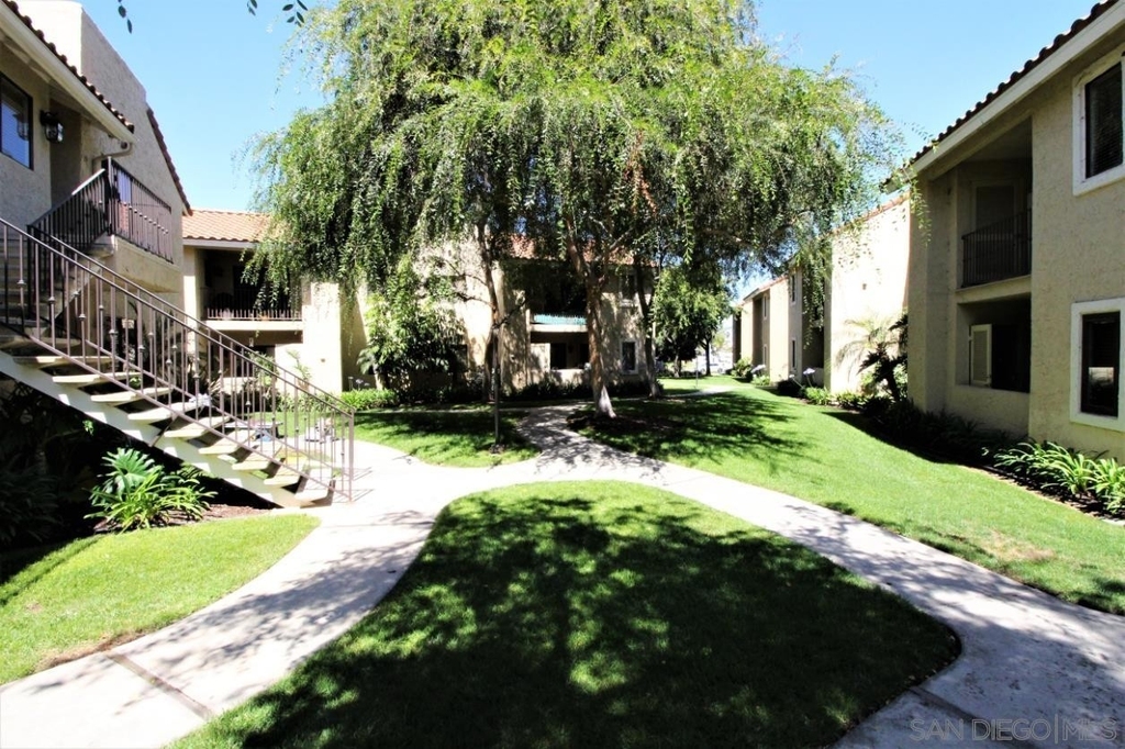 10174 Camino Ruiz - Photo 4