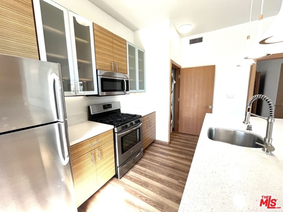 501 N San Vicente Blvd - Photo 6