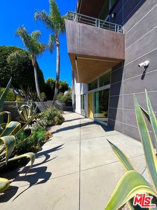 501 N San Vicente Blvd - Photo 24