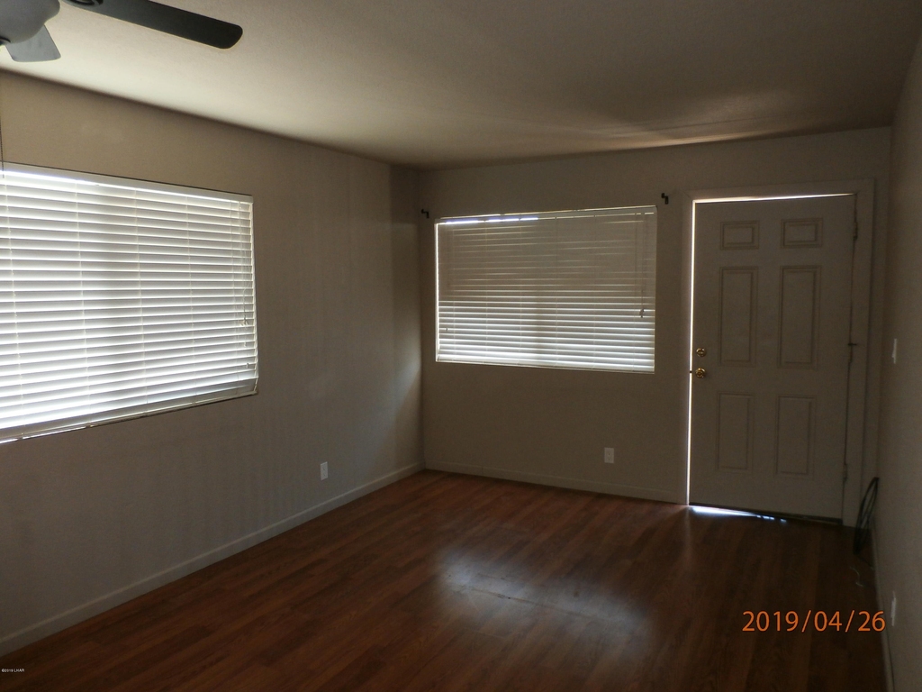 2115 Swanson Ave - Photo 5