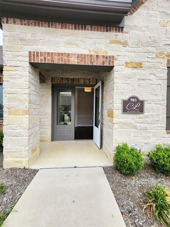 4425 Plano Parkway - Photo 2