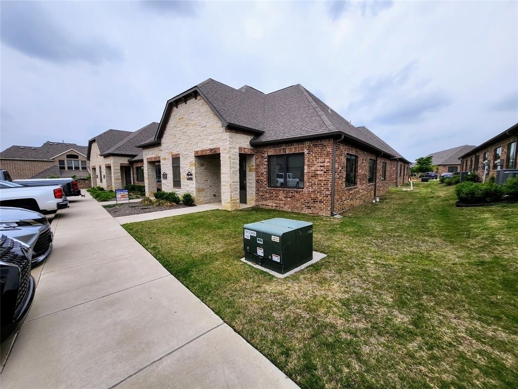 4425 Plano Parkway - Photo 0