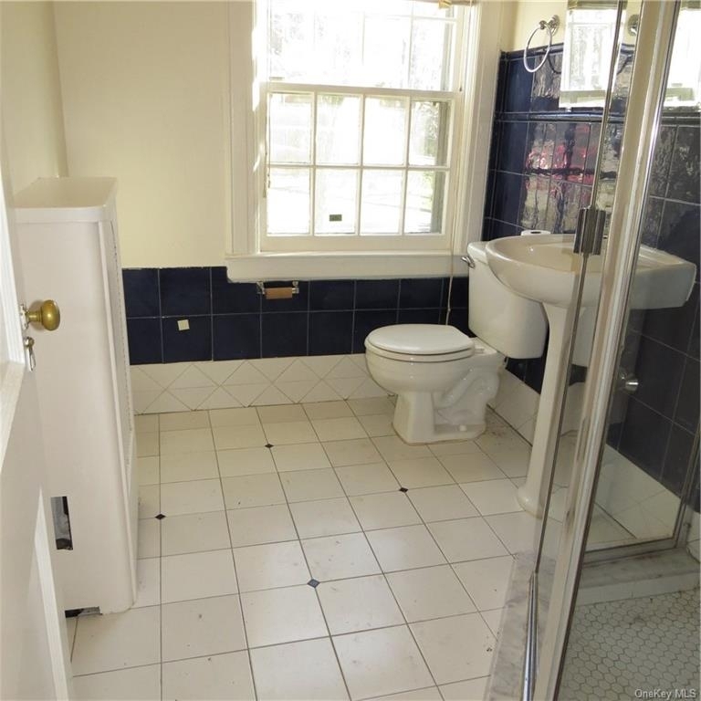 351 W 245 Street - Photo 11