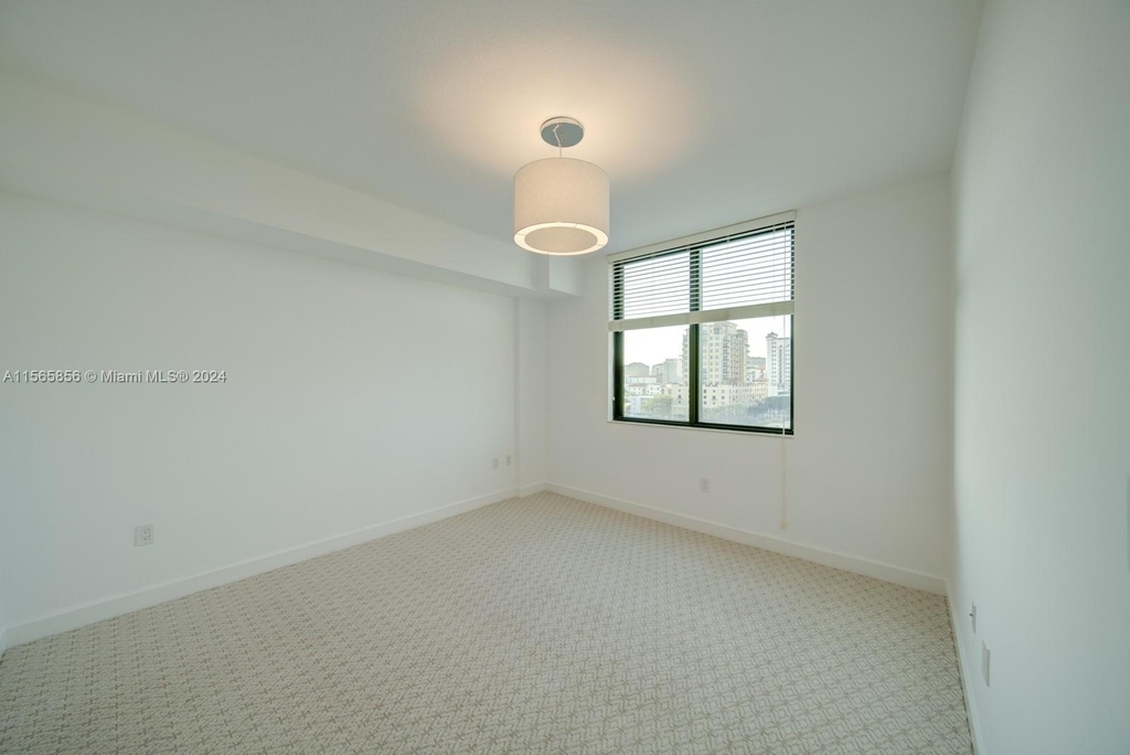 1300 Ponce De Leon Blvd - Photo 13