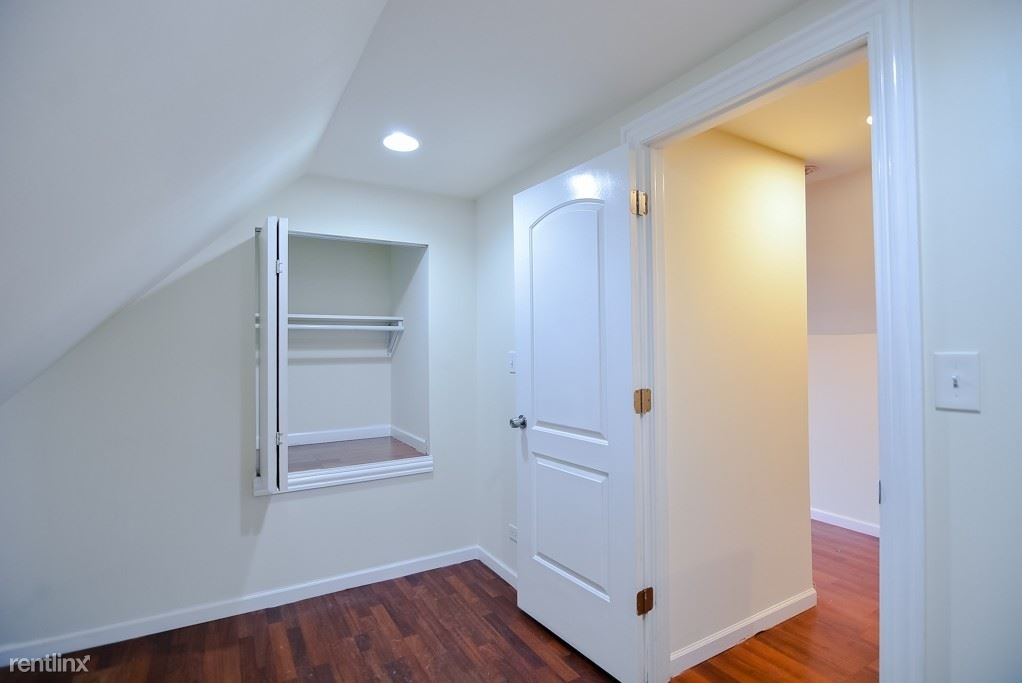 3123 N. Kimball, Unit 6 - Photo 9