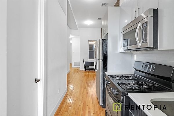 886 Jefferson Avenue - Photo 1