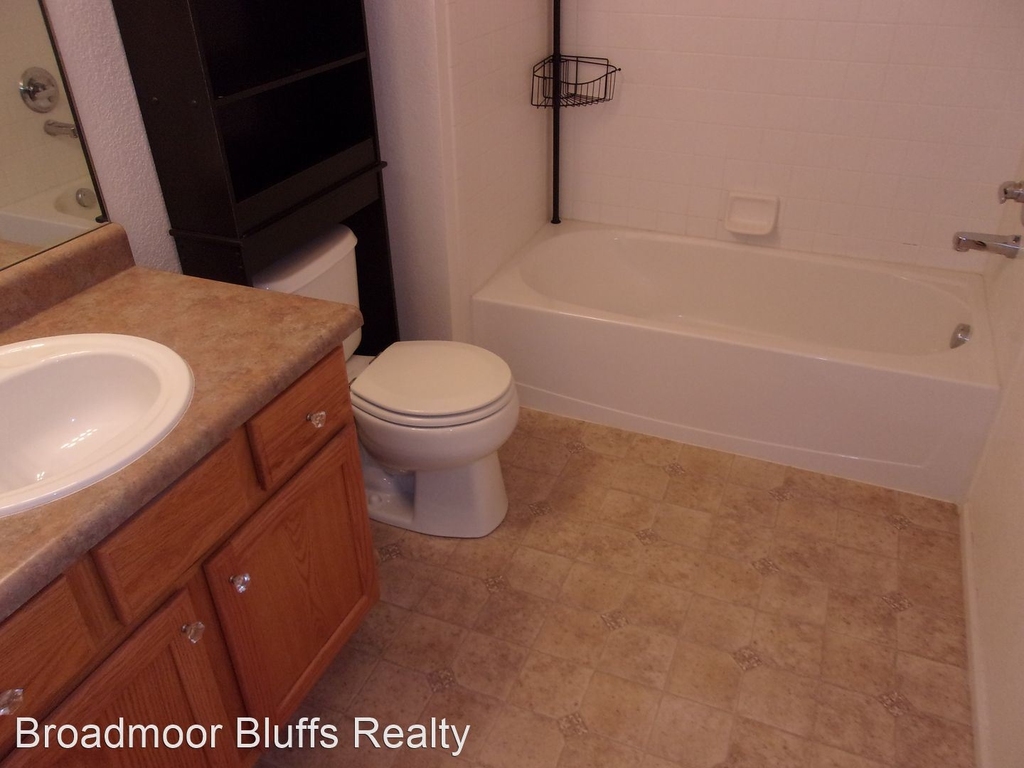 8361 Newbury Way - Photo 10