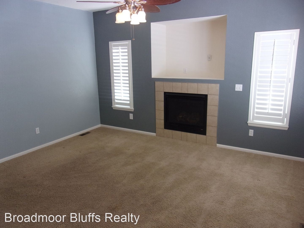 8361 Newbury Way - Photo 1