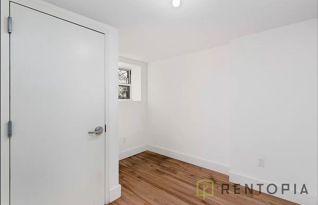 886 Jefferson Street - Photo 14