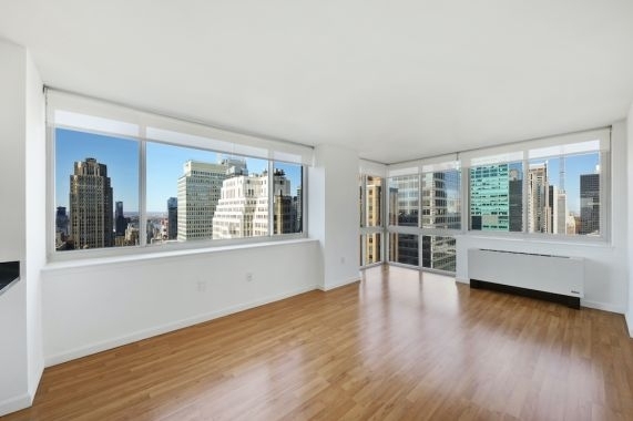 66 West 38th Street - Photo 2