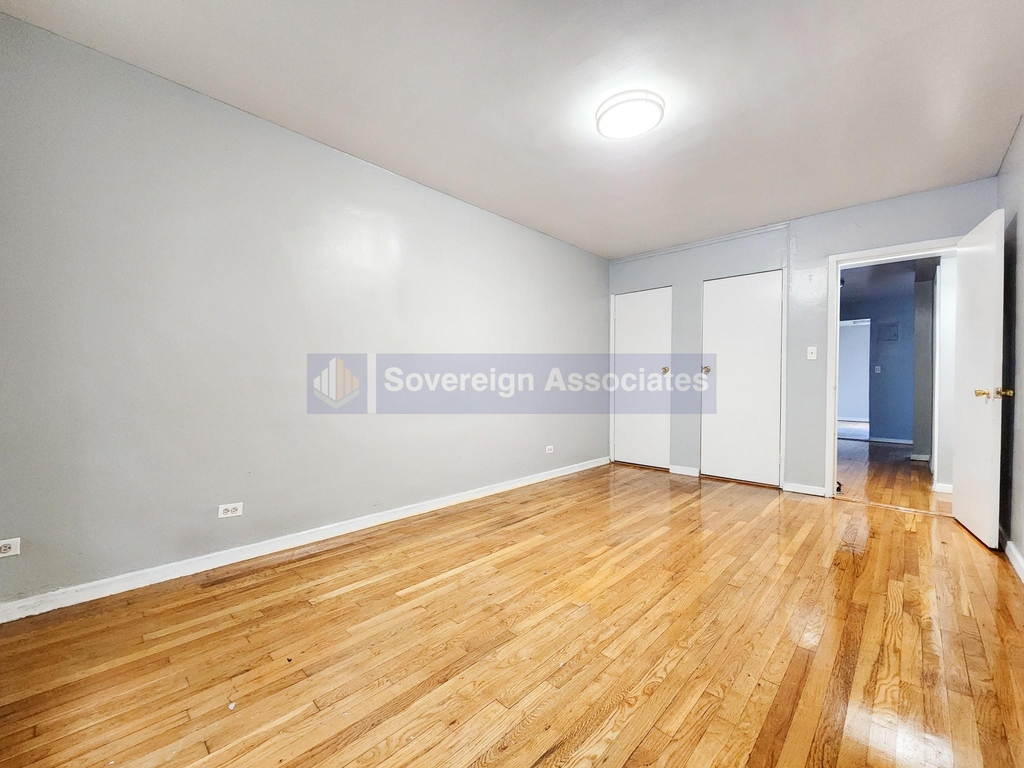 210 West 251st Street - Photo 8