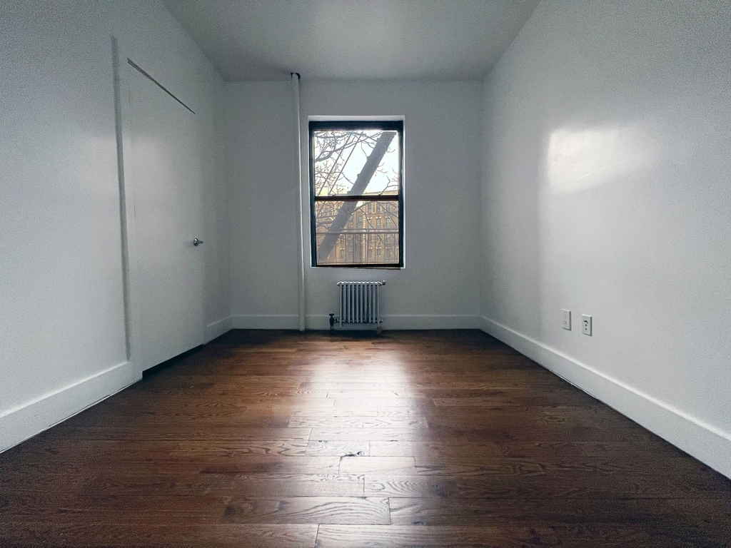 565 West 139th Street - Photo 4