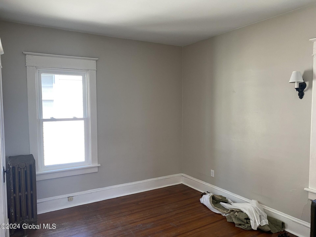 663 Hudson Avenue - Photo 14