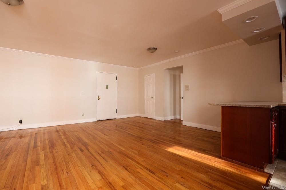 140 E Hartsdale Avenue - Photo 2