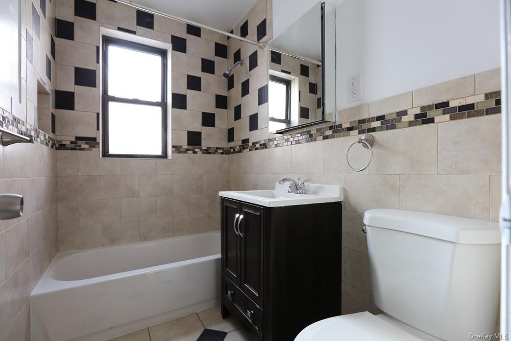 140 E Hartsdale Avenue - Photo 10