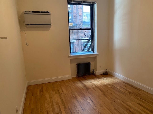 130 East 24th Street - Photo 5