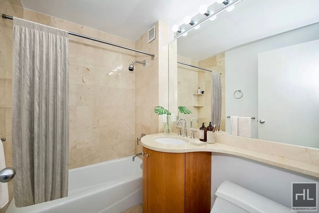 East 34th Street - Photo 4