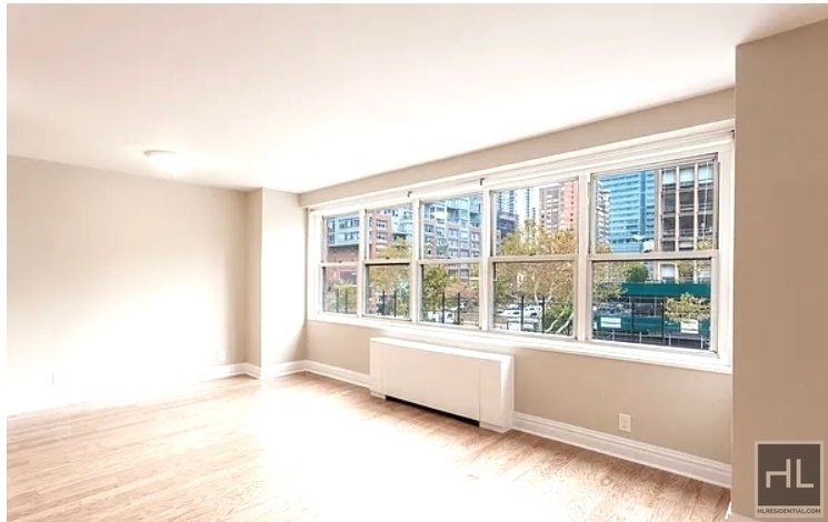 East 32 Street - Photo 0