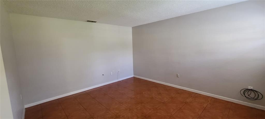 726 W Alamo Drive - Photo 2