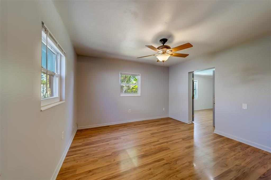 10901 Temple Avenue - Photo 27