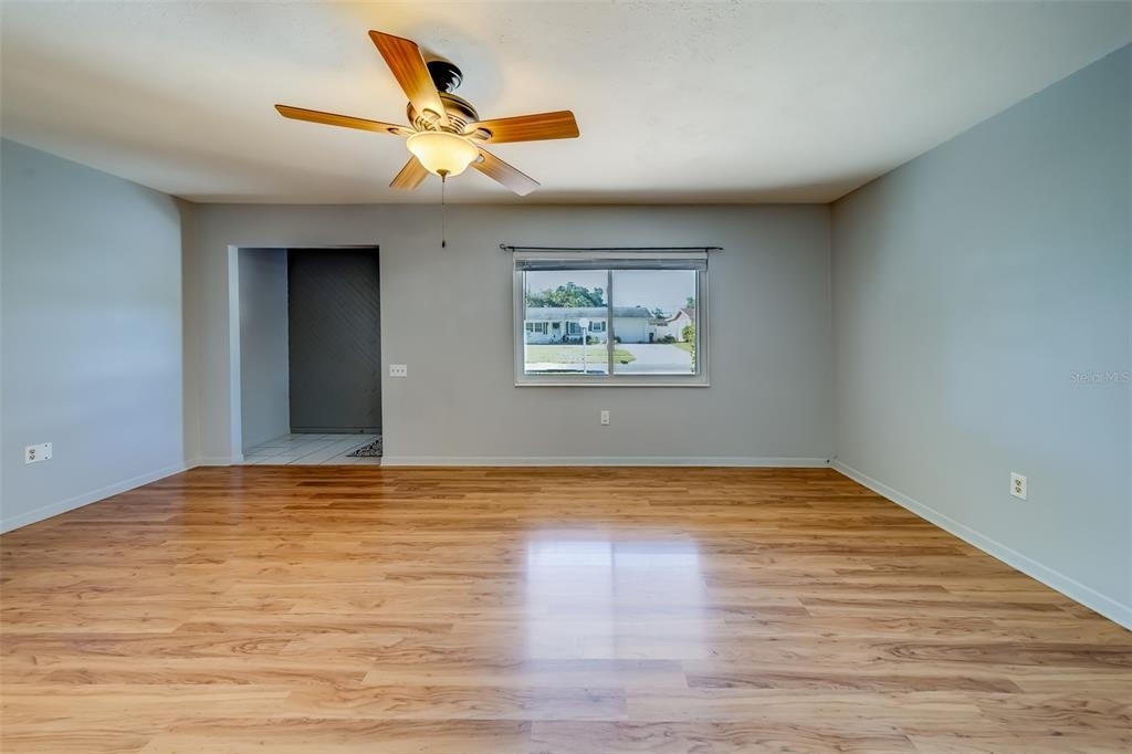 10901 Temple Avenue - Photo 6