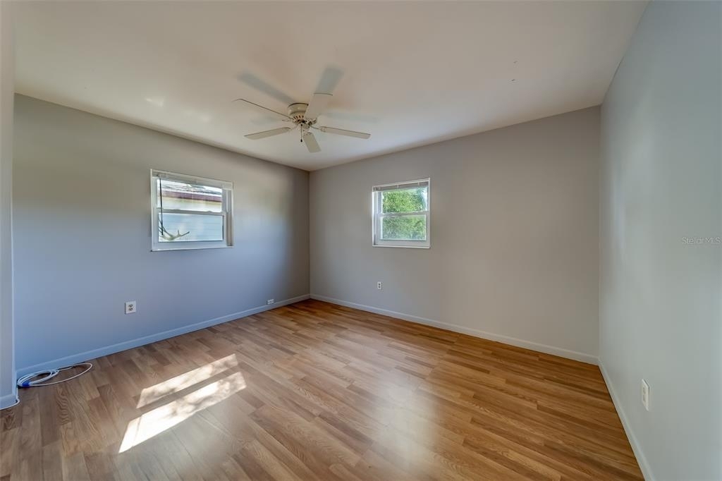 10901 Temple Avenue - Photo 12