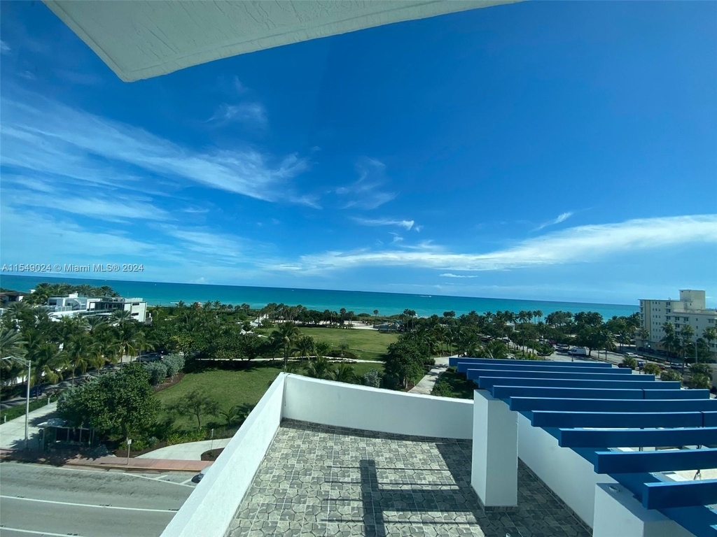7600 Collins Ave - Photo 1