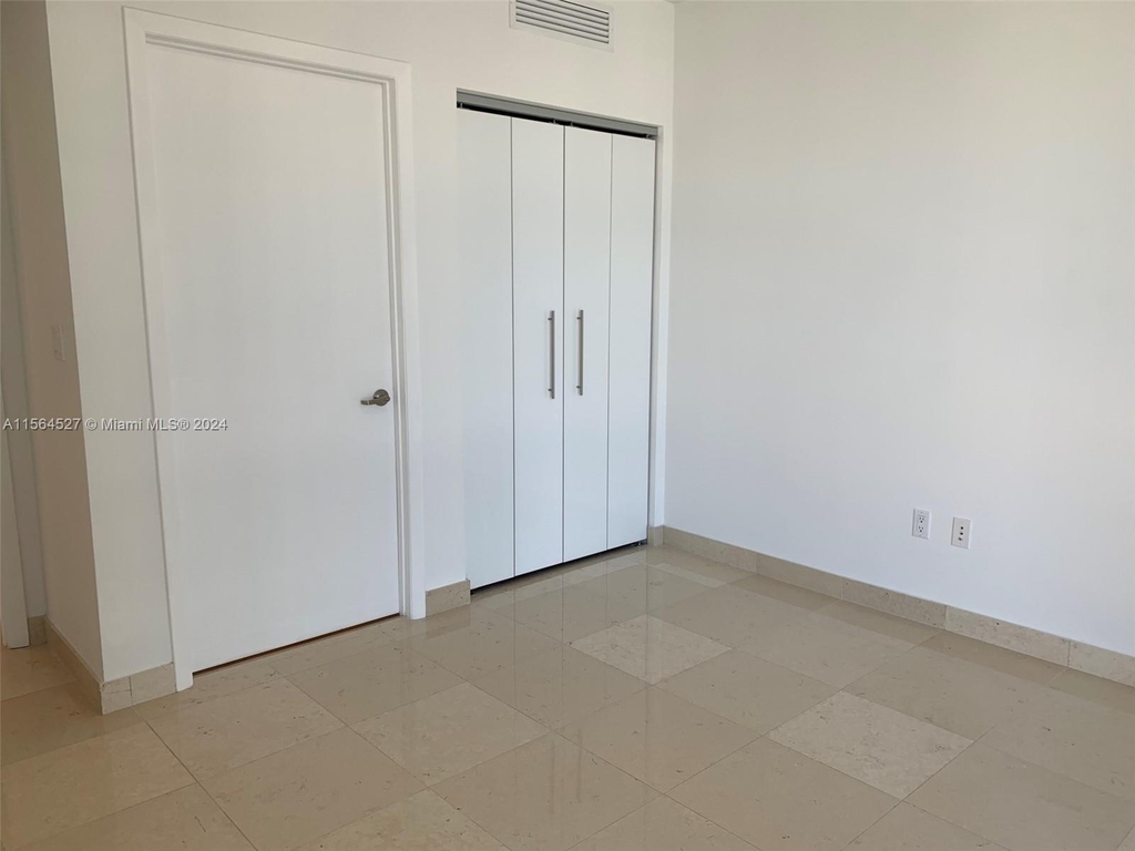 475 Brickell Ave - Photo 9