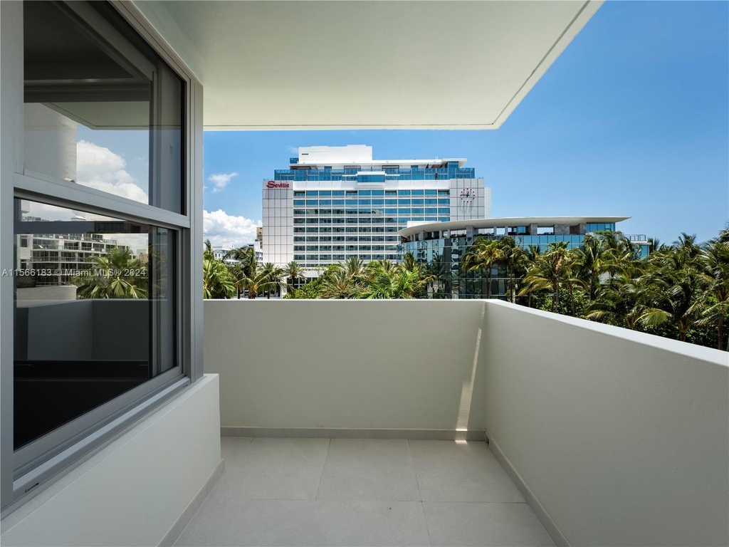 2899 Collins Ave - Photo 8