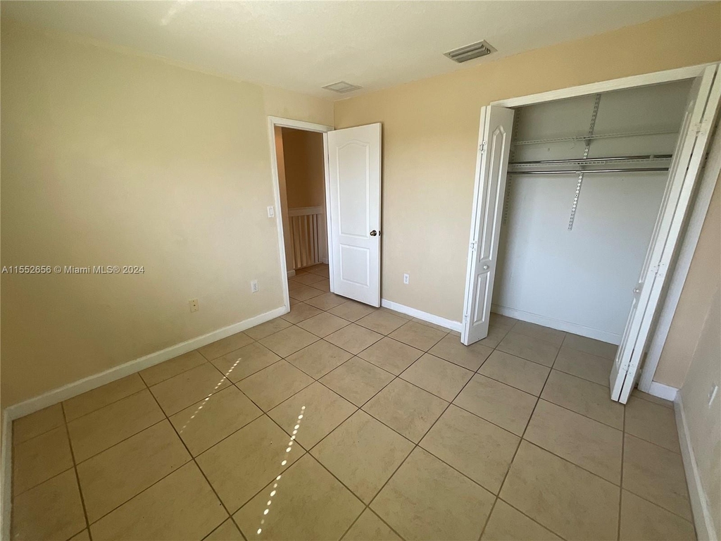 7301 Nw 174th Ter - Photo 17