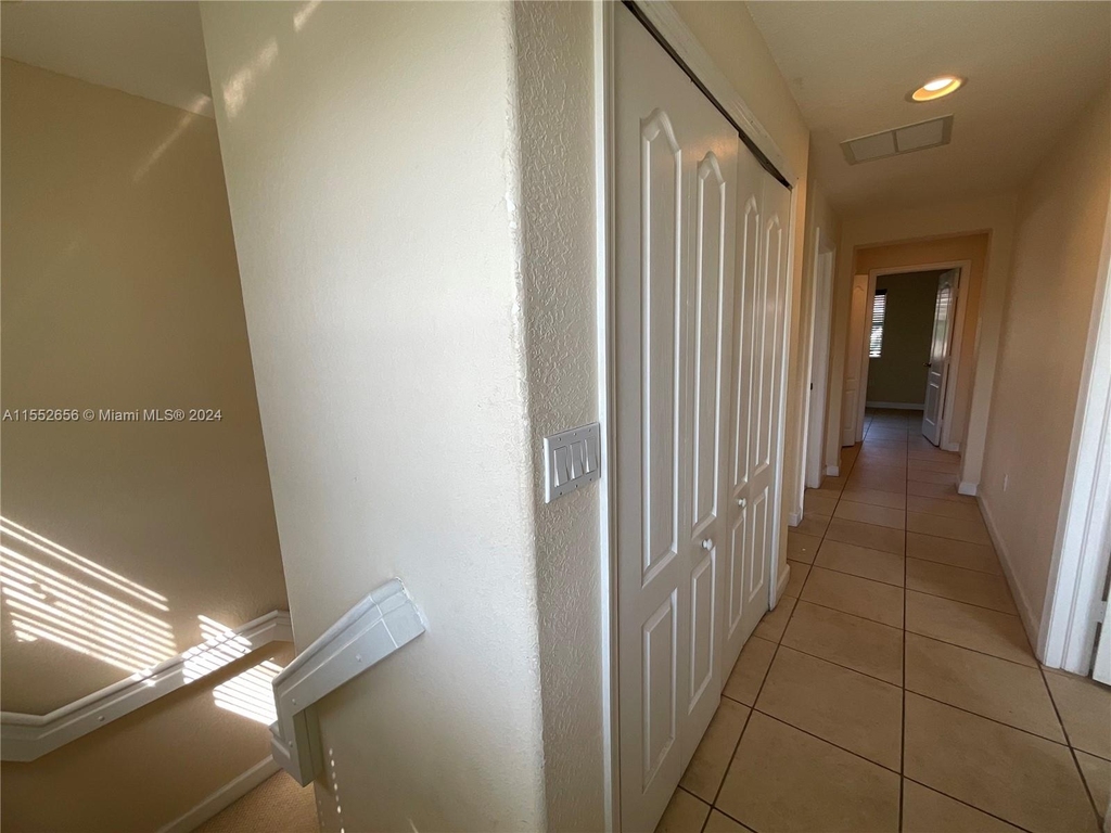 7301 Nw 174th Ter - Photo 15