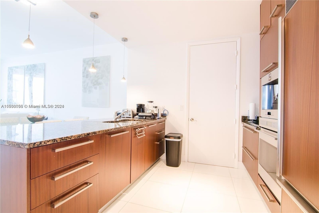 15811 Collins Ave - Photo 6