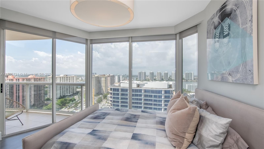 17555 Collins Ave (avail 5/15-12/1) - Photo 15