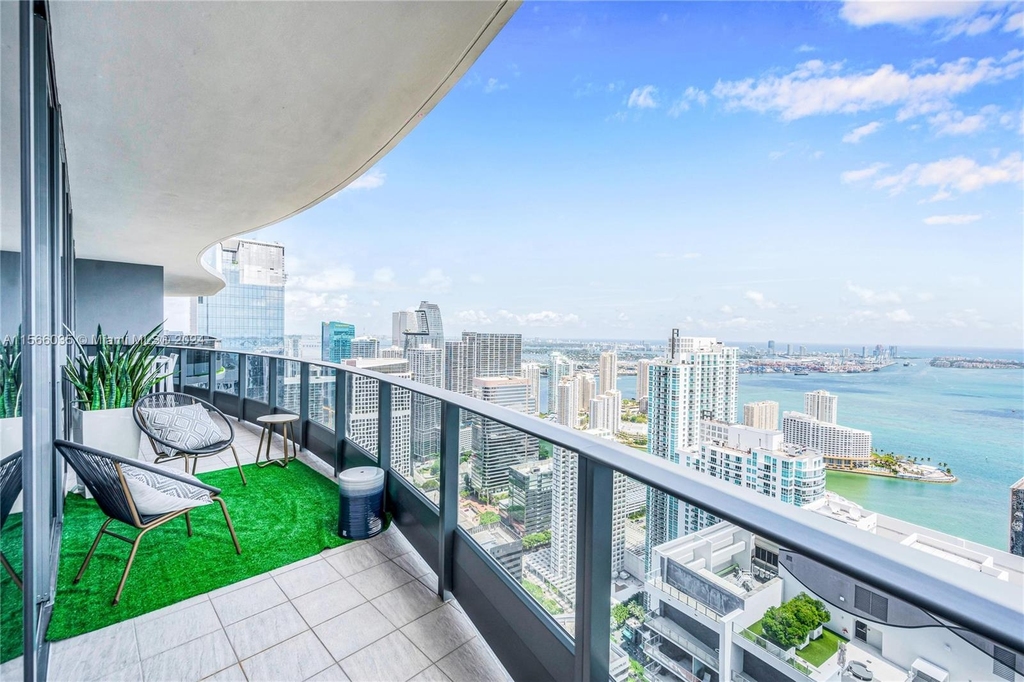 1000 Brickell Plz - Photo 66