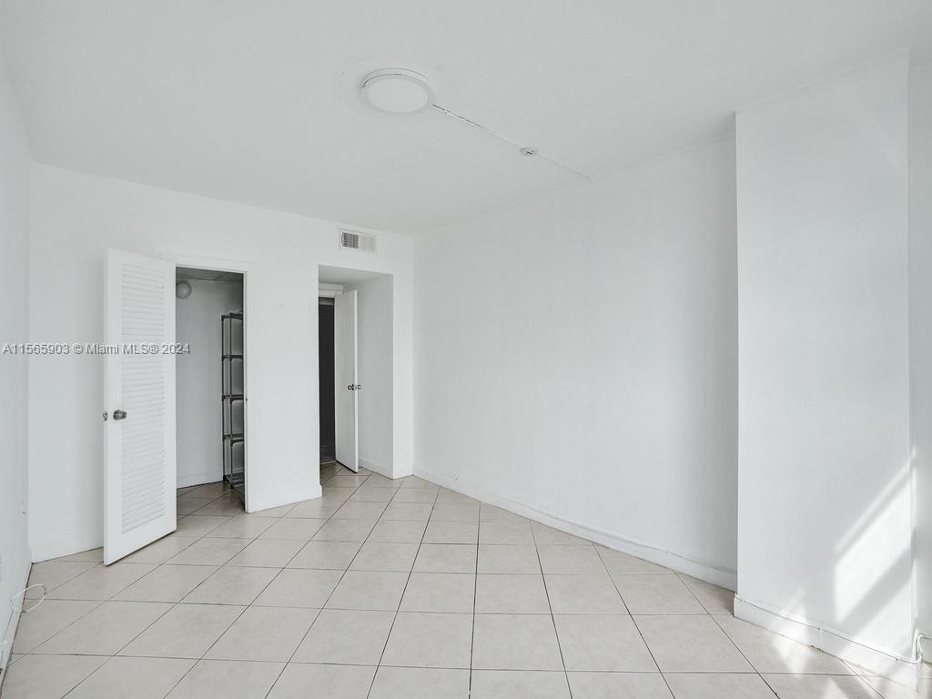 300 Bayview Dr - Photo 33