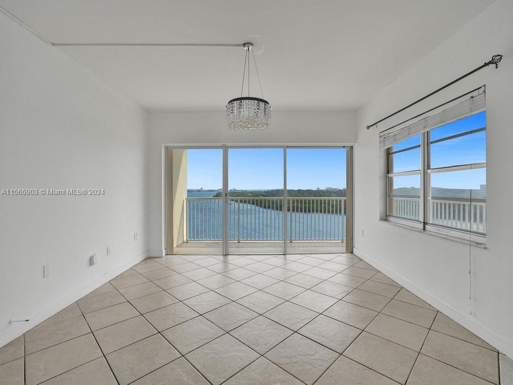 300 Bayview Dr - Photo 6