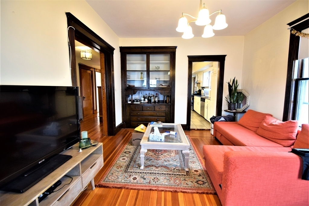 32 Bigelow St. - Photo 6