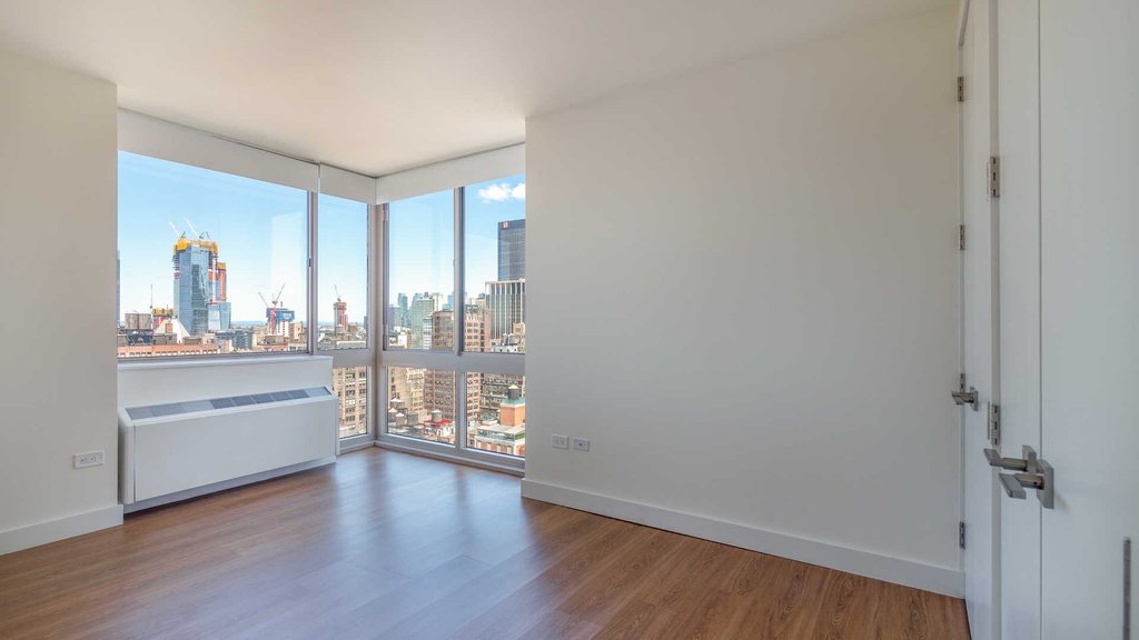 777 6th Avenue - Photo 16